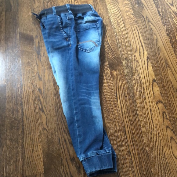 Jeans with elastic bottom - Picture 4 of 6